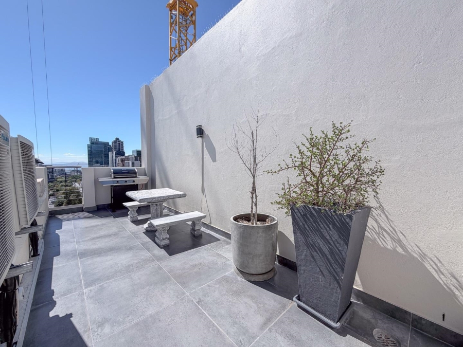 2 Bedroom Property for Sale in Cape Town City Centre Western Cape